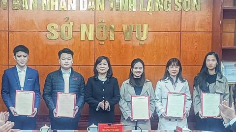 Hội nghị công bố và trao Quyết định tuyển dụng công chức vào Sở Nội vụ tỉnh Lạng Sơn năm 2023